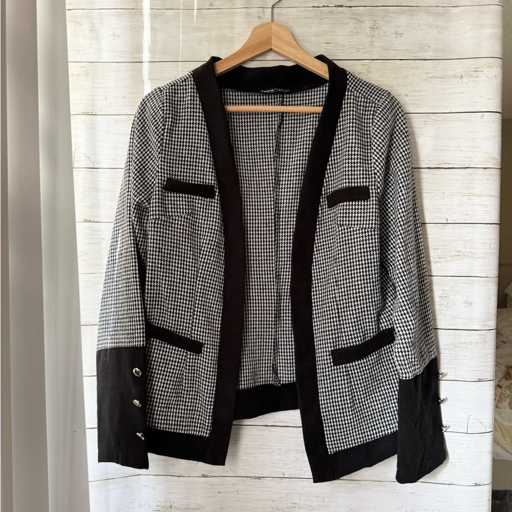 🖤 Black & White Houndstooth Jacket - Size L